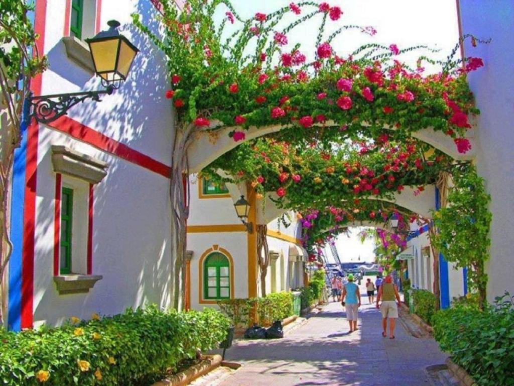 Suite Ribera Del Puerto بويرتو دي موغان المظهر الخارجي الصورة